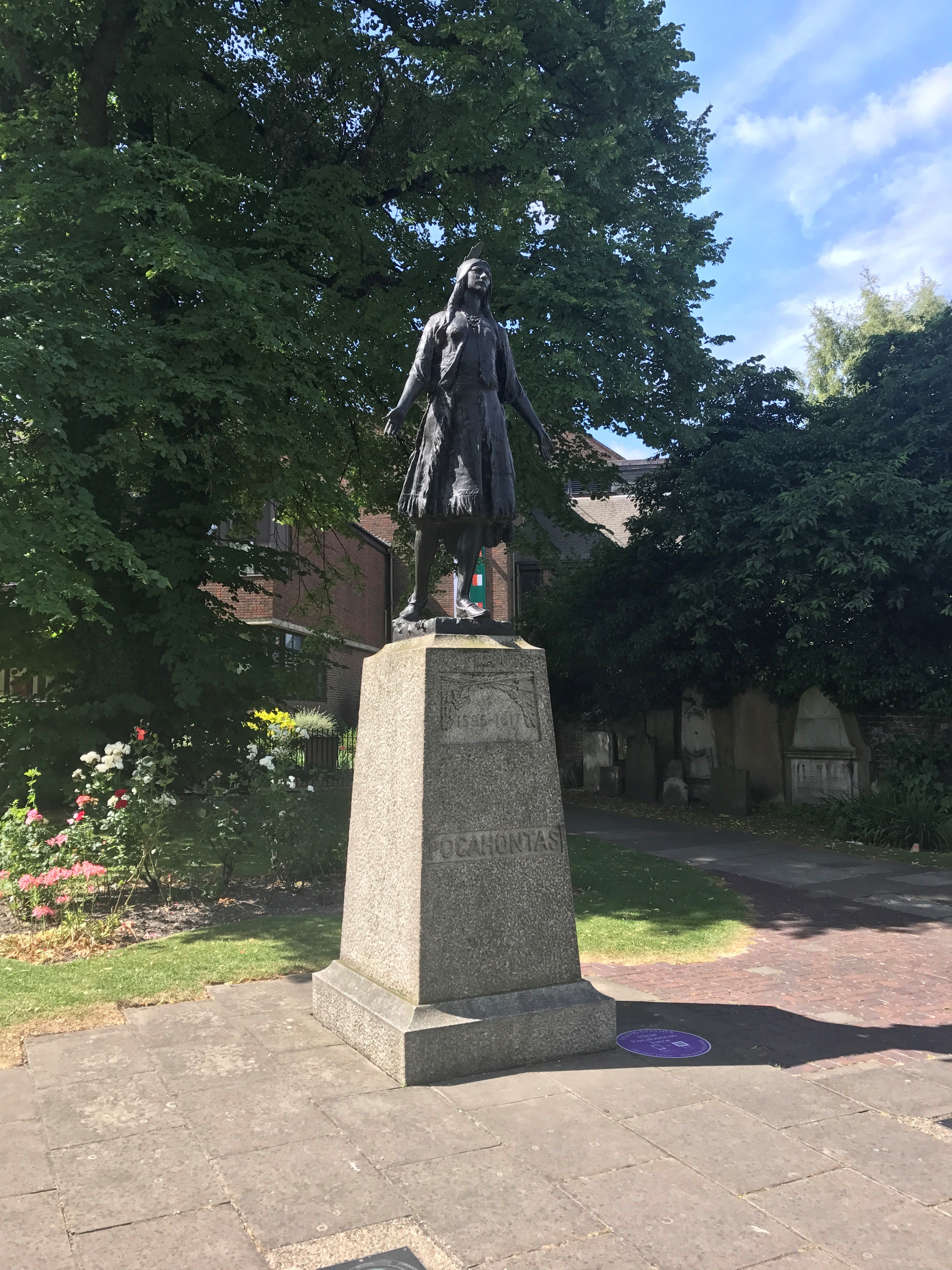 Pocahontas Talking Statue Gravesend